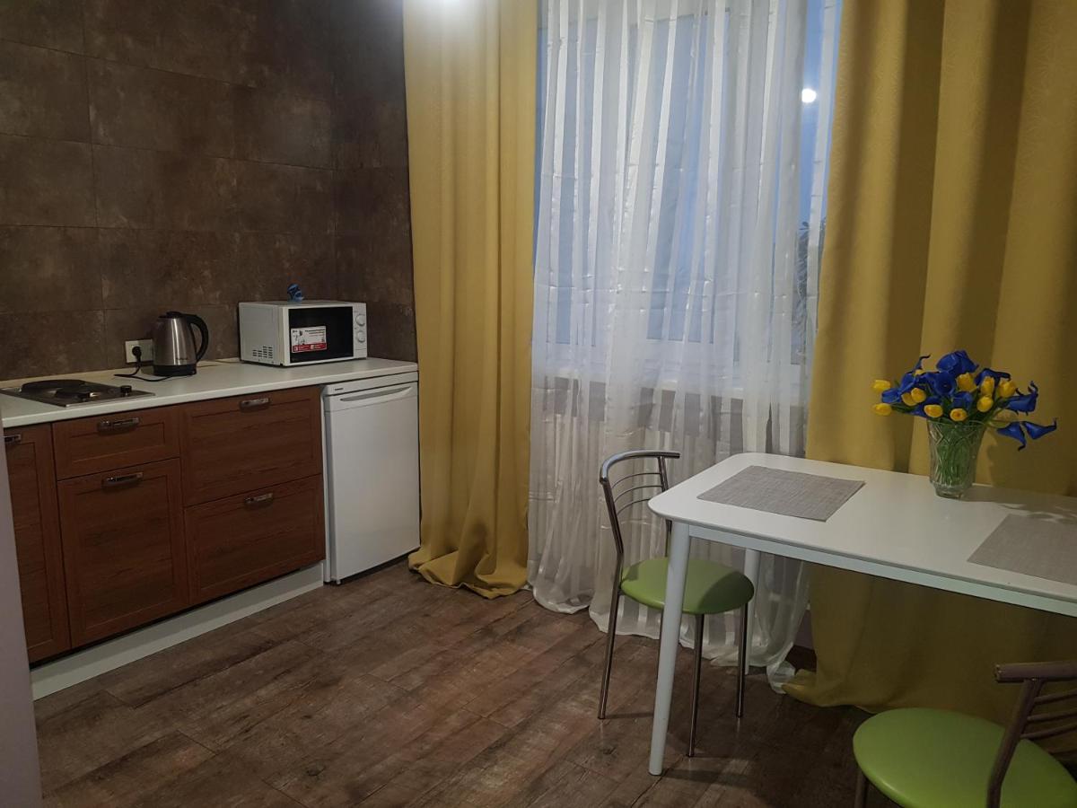 Apartment Sports Palace Просторная Квартира Рядом Дворец Спорта Charkov Buitenkant foto