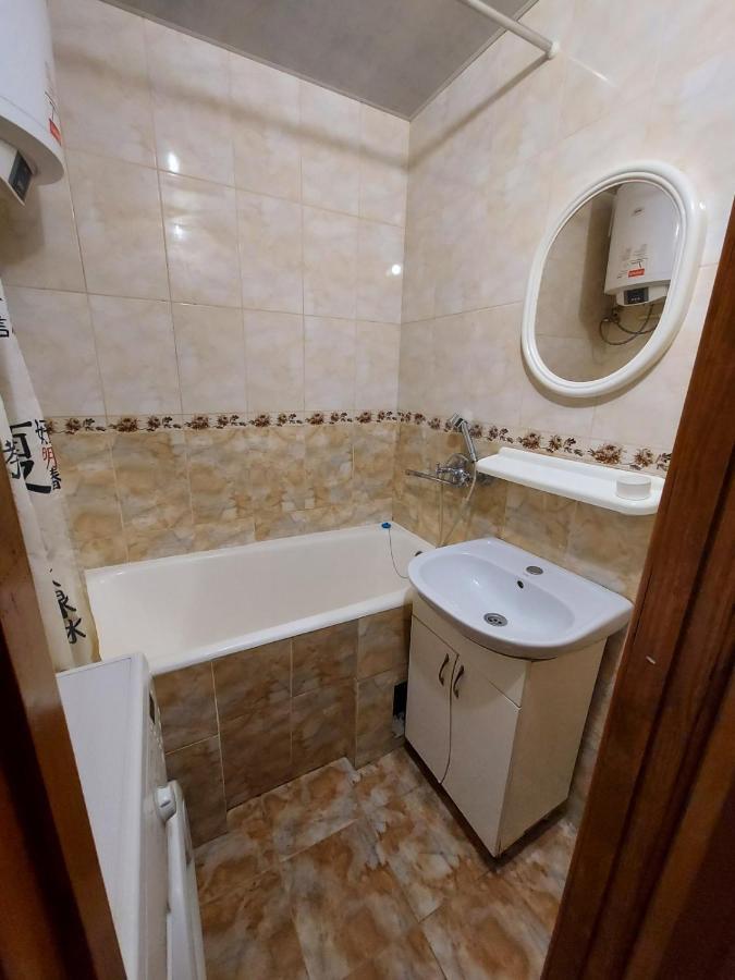 Apartment Sports Palace Просторная Квартира Рядом Дворец Спорта Charkov Buitenkant foto